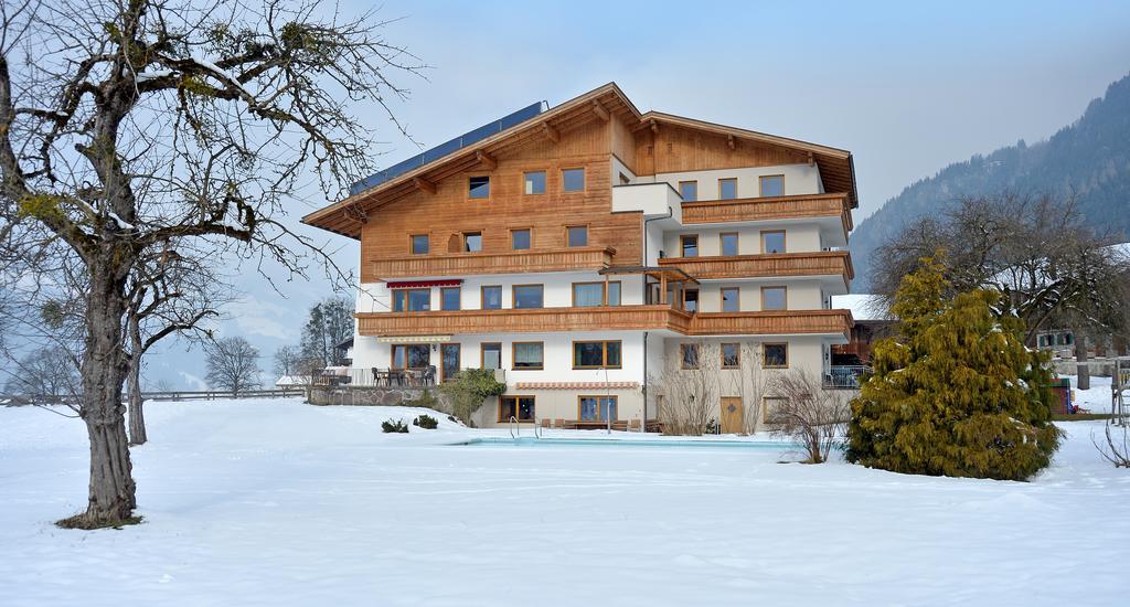 Gaestehaus Wurm ชตุมม์ ภายนอก รูปภาพ