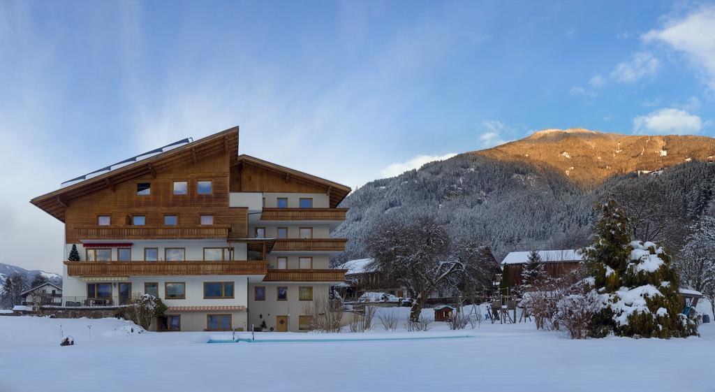 Gaestehaus Wurm ชตุมม์ ภายนอก รูปภาพ